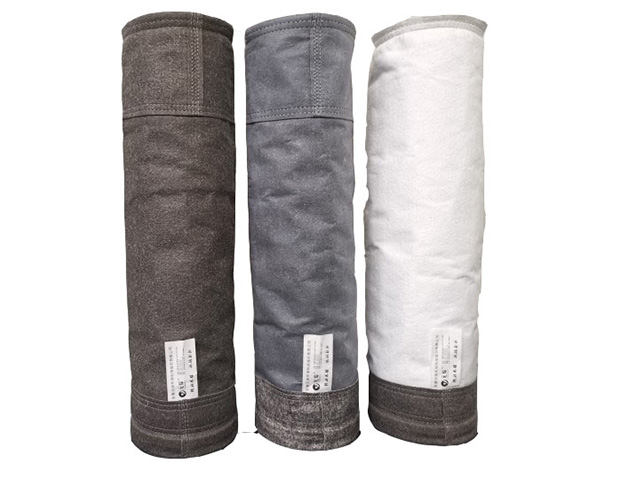 Integrated filter bag for dust removal and denitrification